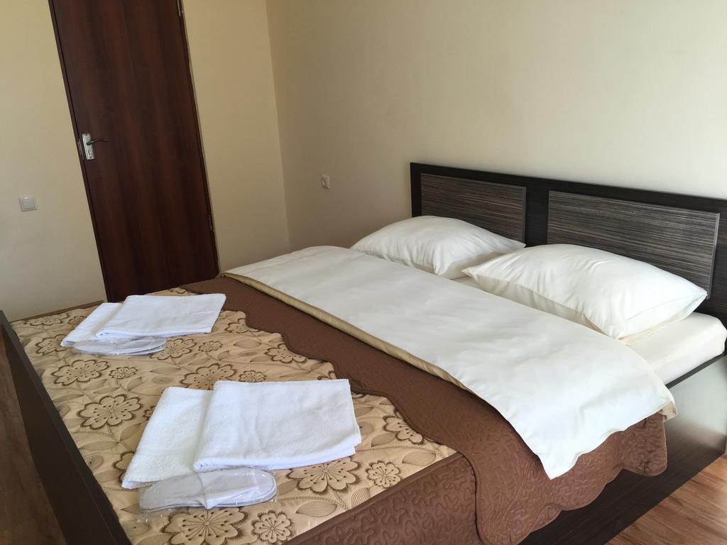 Best Hotel Aygestan Yerevan Exterior photo