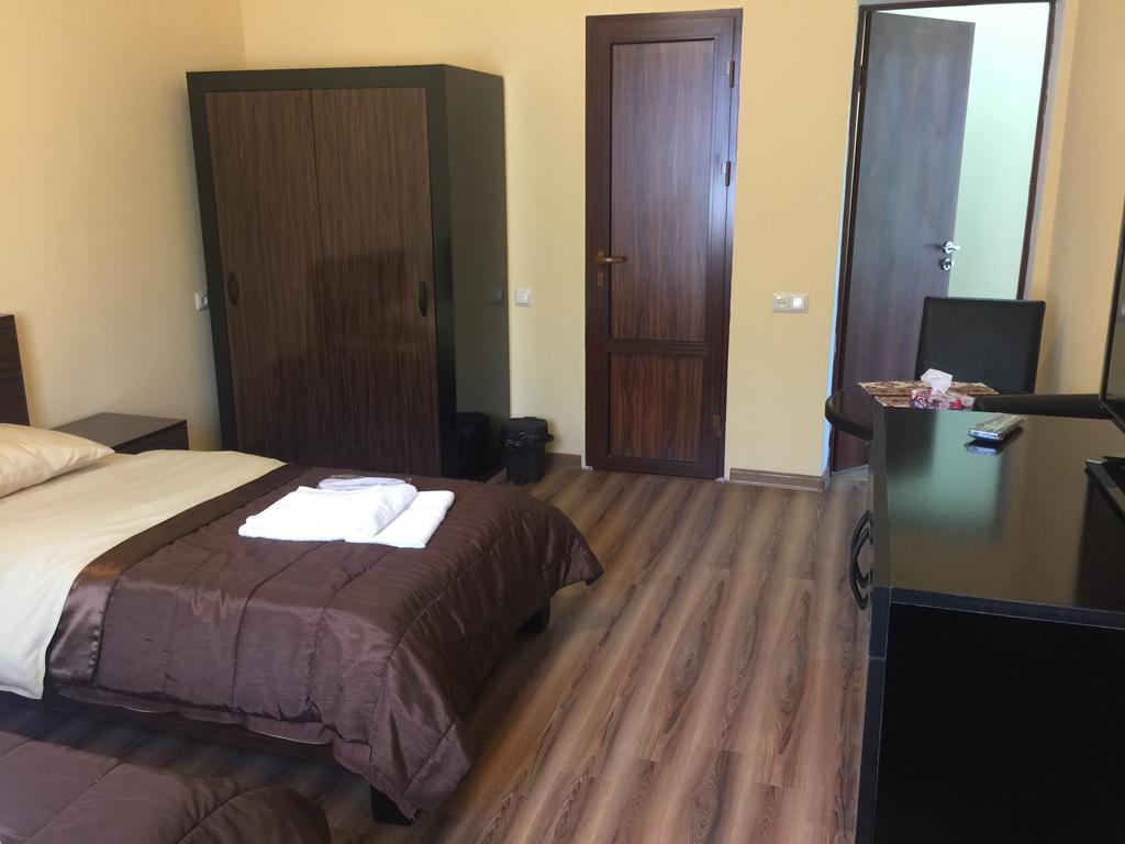 Best Hotel Aygestan Yerevan Exterior photo